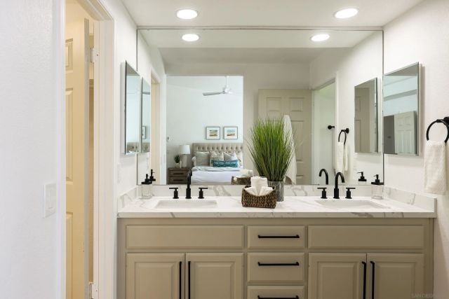 $1,099,500 | 28983 Mountain Meadow Road, Escondido, CA 92026