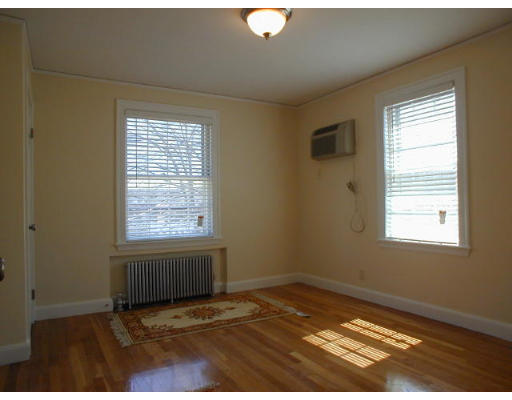 2 Newland Road, Unit 2 Arlington, MA 02474 - Photo 6 of 9 Gallery Image 6