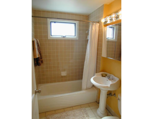 2 Newland Road, Unit 2 Arlington, MA 02474 - Photo 8 of 9 Gallery Image 8