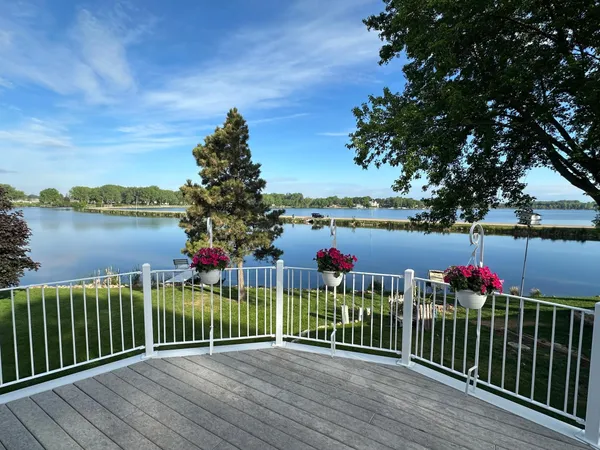 $629,000 | 1976 Bay Street, Worthington, MN 56187