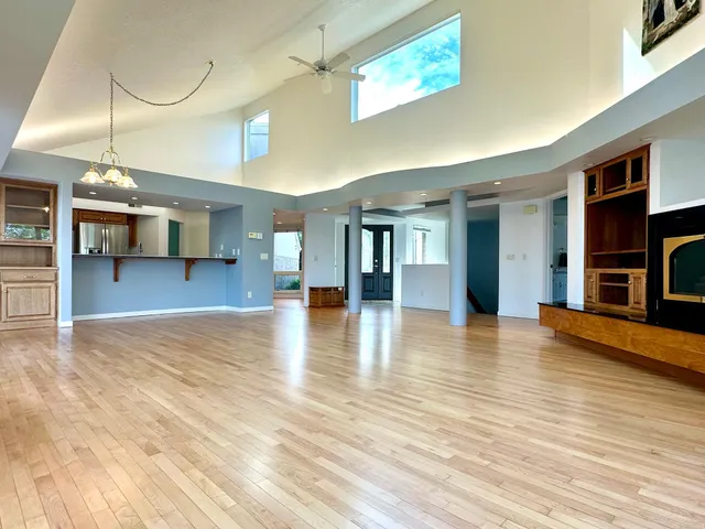 $629,000 | 1976 Bay Street, Worthington, MN 56187