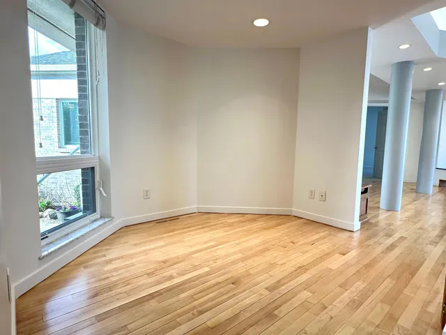 $629,000 | 1976 Bay Street, Worthington, MN 56187