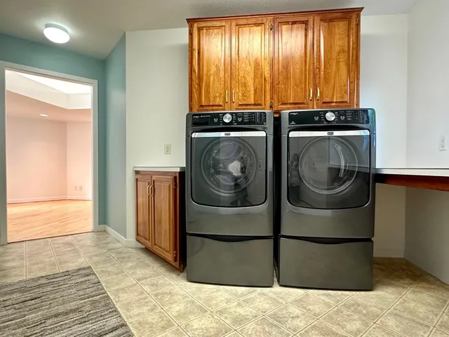 $629,000 | 1976 Bay Street, Worthington, MN 56187