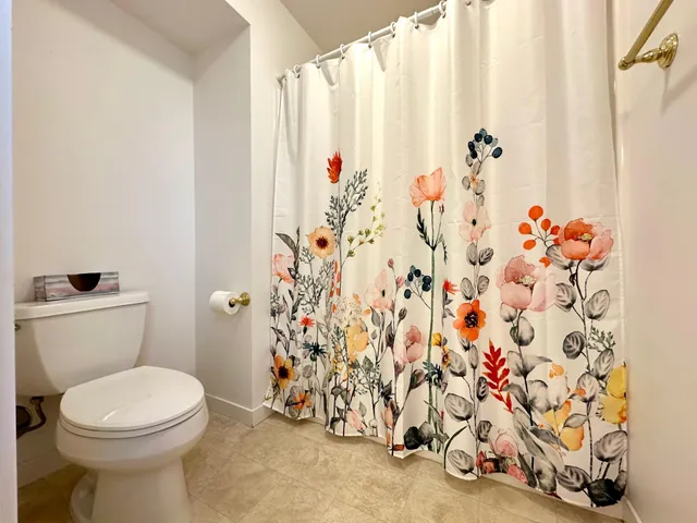 $629,000 | 1976 Bay Street, Worthington, MN 56187