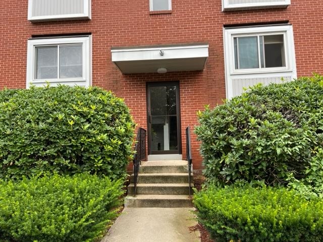 121 Cluff Crossing Road, Unit 19 Salem, NH 03079 - Photo 2 of 16