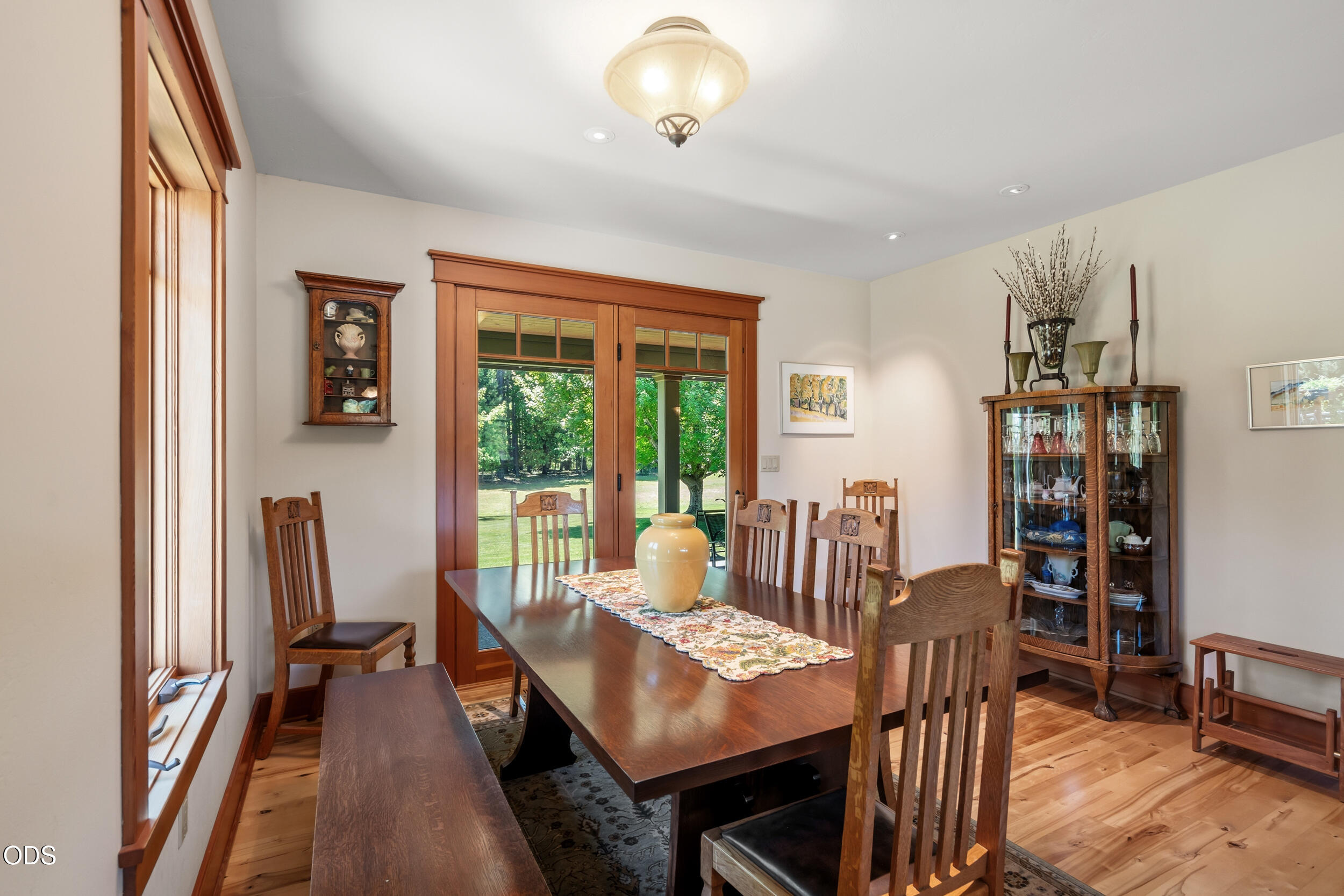 693 Horizon Hills Road Williams, OR 97544 - Photo 13 of 60