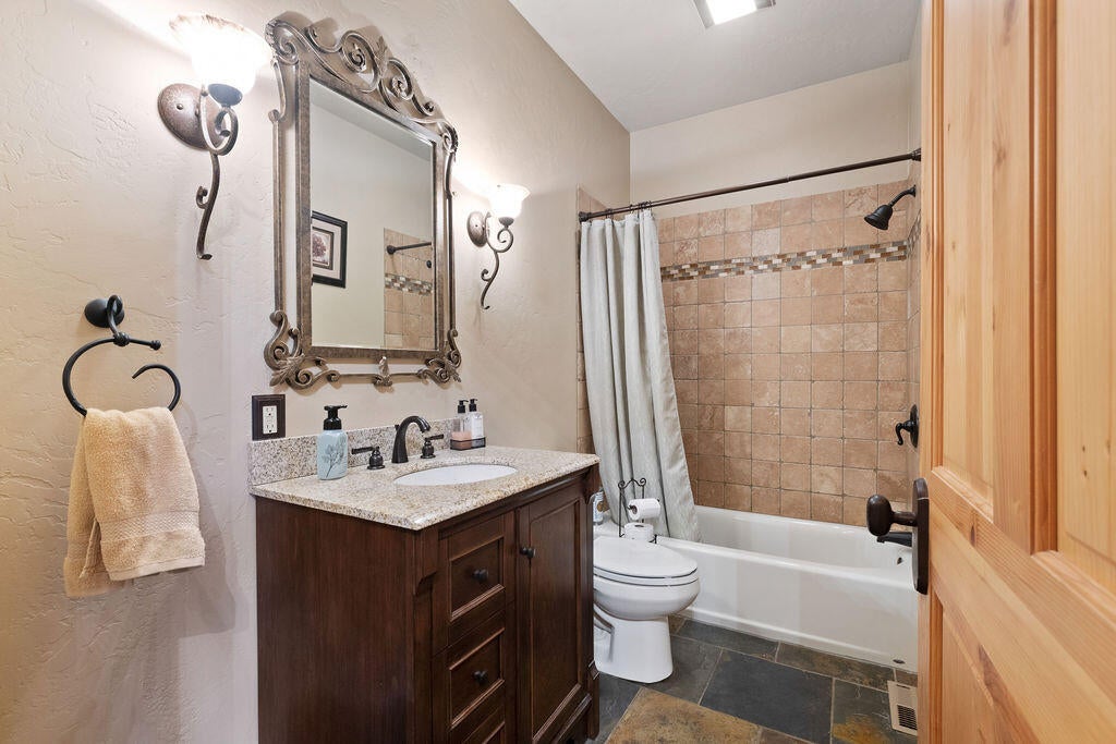 3020 Vale Road Klamath Falls, OR 97603 - Photo 23 of 49 v12