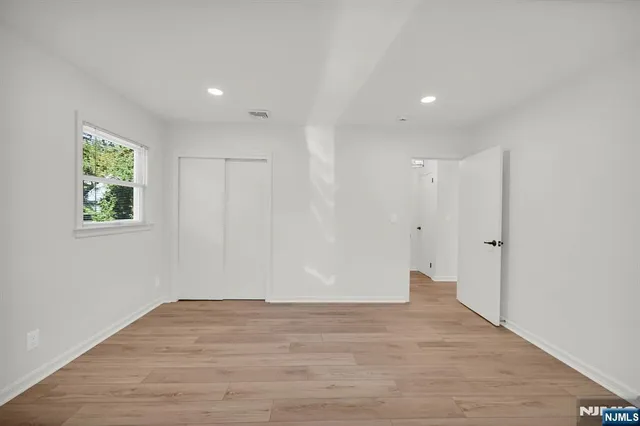 $899,000 | 60 Fremont Avenue, Park Ridge, NJ 07656