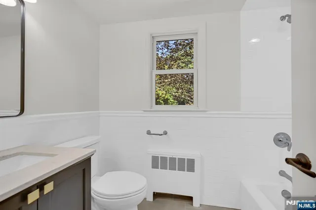 $899,000 | 60 Fremont Avenue, Park Ridge, NJ 07656