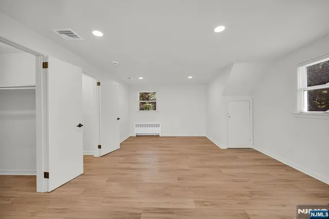 $899,000 | 60 Fremont Avenue, Park Ridge, NJ 07656