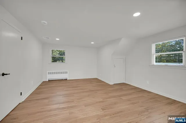 $899,000 | 60 Fremont Avenue, Park Ridge, NJ 07656