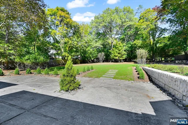 $899,000 | 60 Fremont Avenue, Park Ridge, NJ 07656