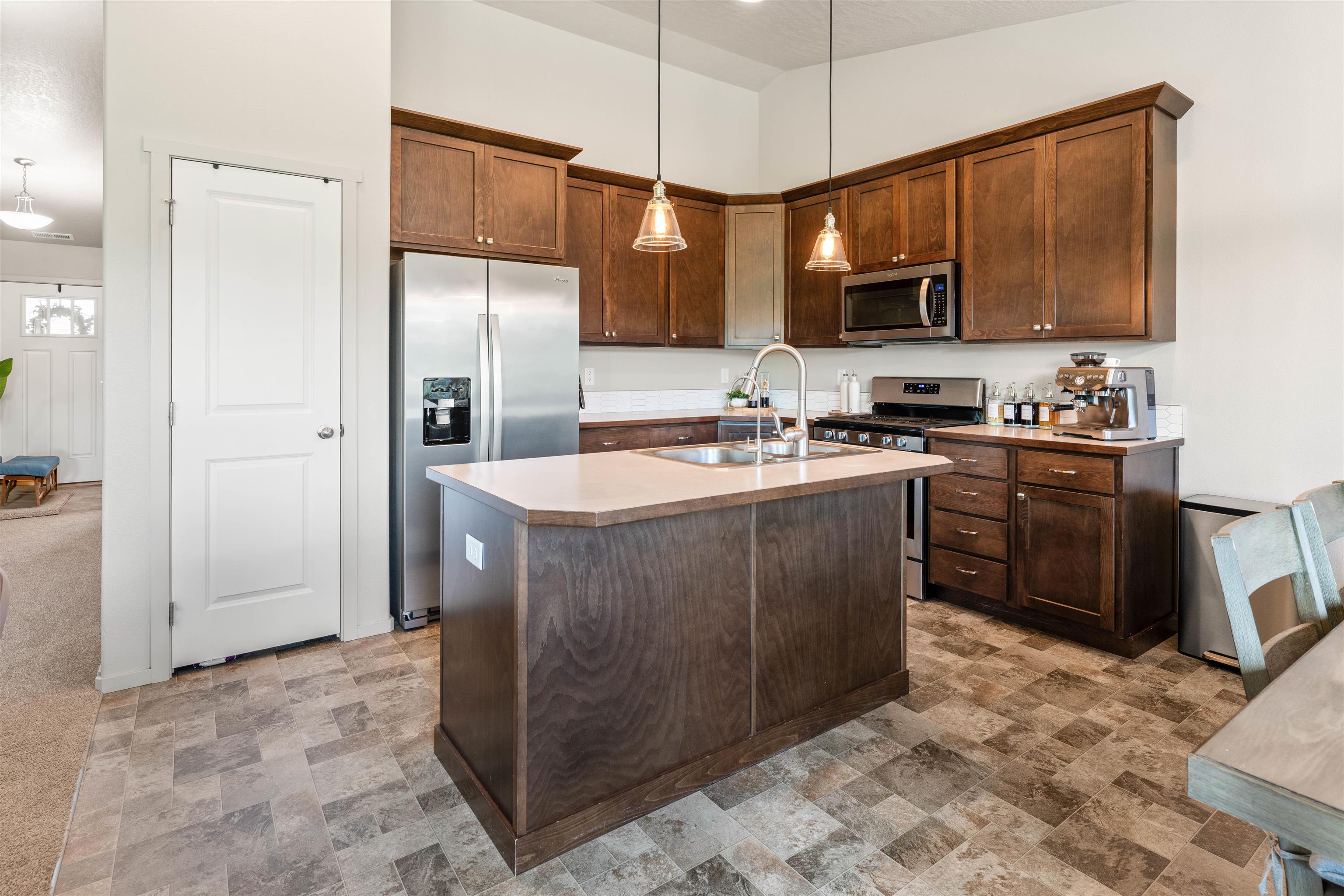 6705 Chumani Road Cheney, WA 99004 - Photo 12 of 29
