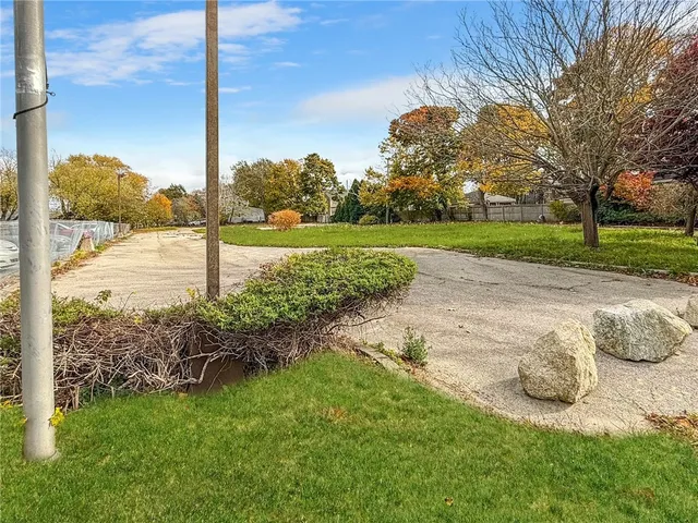 $950,000 | 149 West Main Road, Middletown, RI 02842