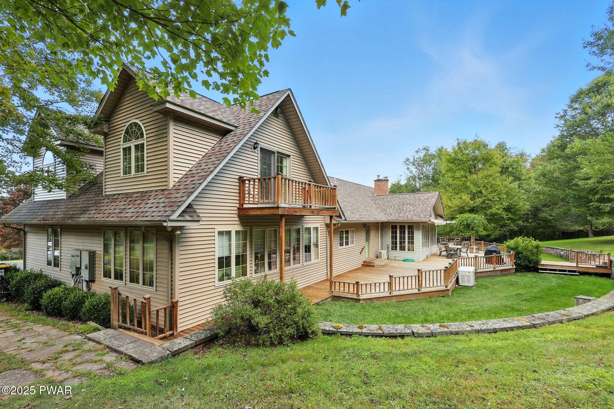 36 Stone Bridge Lane Waymart, PA 18472 - Photo 4 of 99