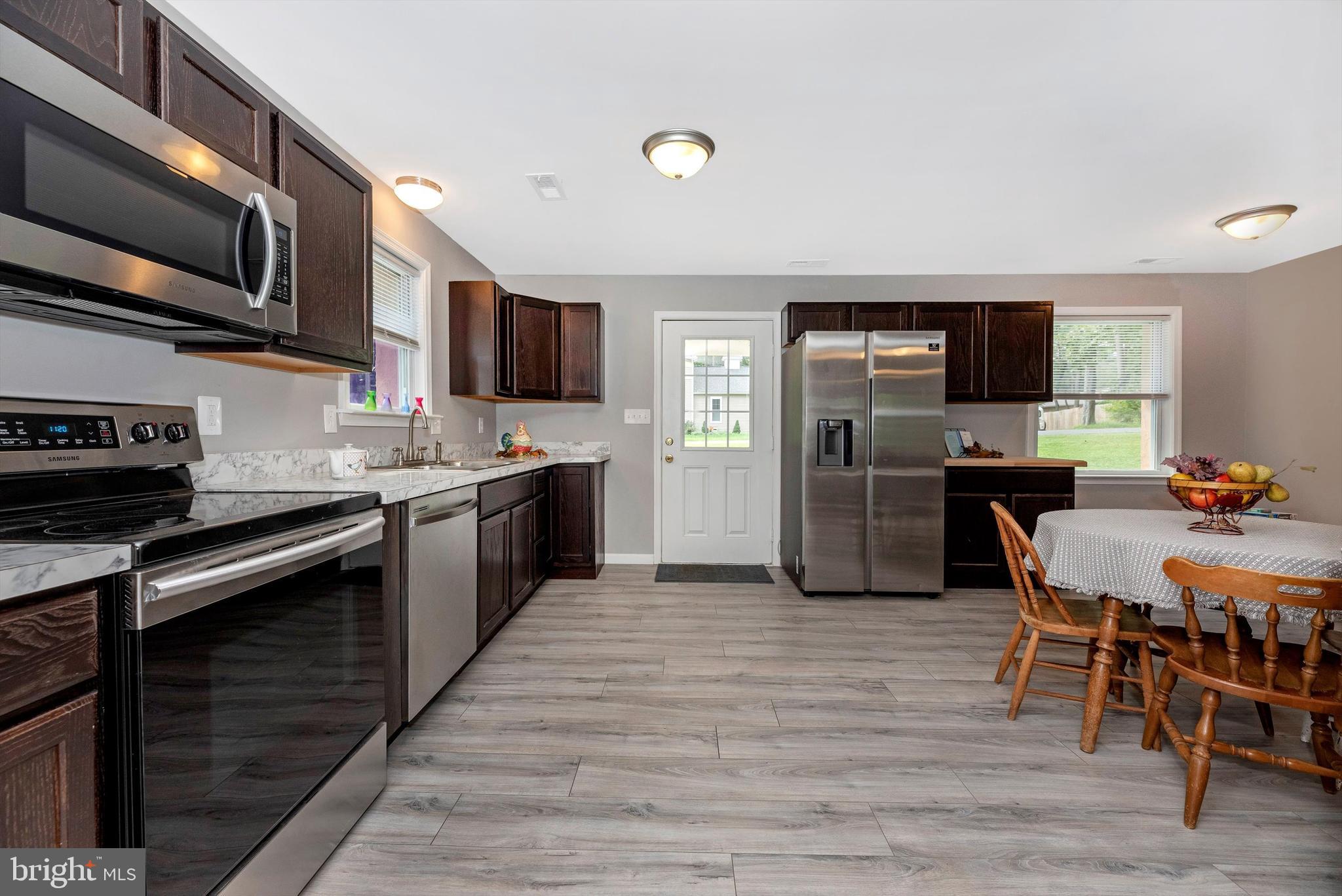 6153 Fulmer Road Frederick, MD 21703 - Photo 7 of 37 Lovely new appliances