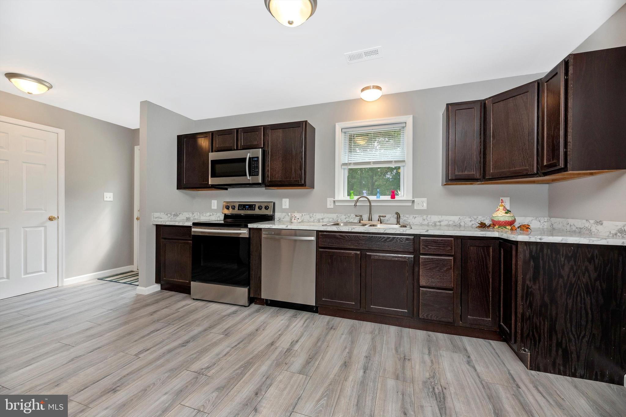 6153 Fulmer Road Frederick, MD 21703 - Photo 10 of 37