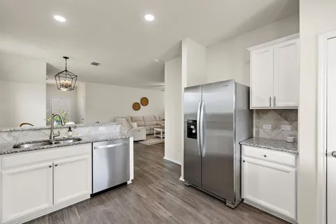 $385,000 | 241 La Dera Drive, Liberty Hill, TX 78642
