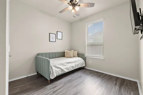 $385,000 | 241 La Dera Drive, Liberty Hill, TX 78642