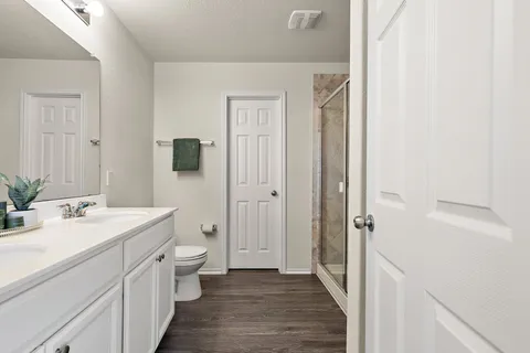 $385,000 | 241 La Dera Drive, Liberty Hill, TX 78642
