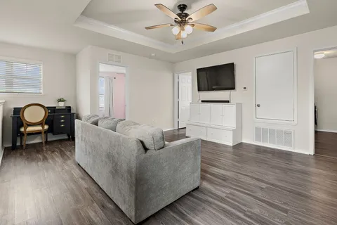 $385,000 | 241 La Dera Drive, Liberty Hill, TX 78642