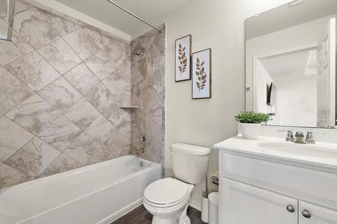 $385,000 | 241 La Dera Drive, Liberty Hill, TX 78642