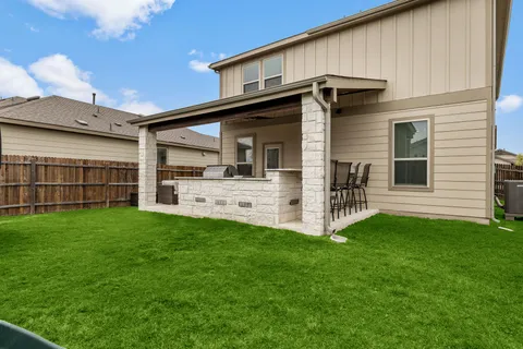 $385,000 | 241 La Dera Drive, Liberty Hill, TX 78642