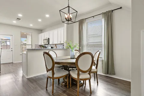 $385,000 | 241 La Dera Drive, Liberty Hill, TX 78642