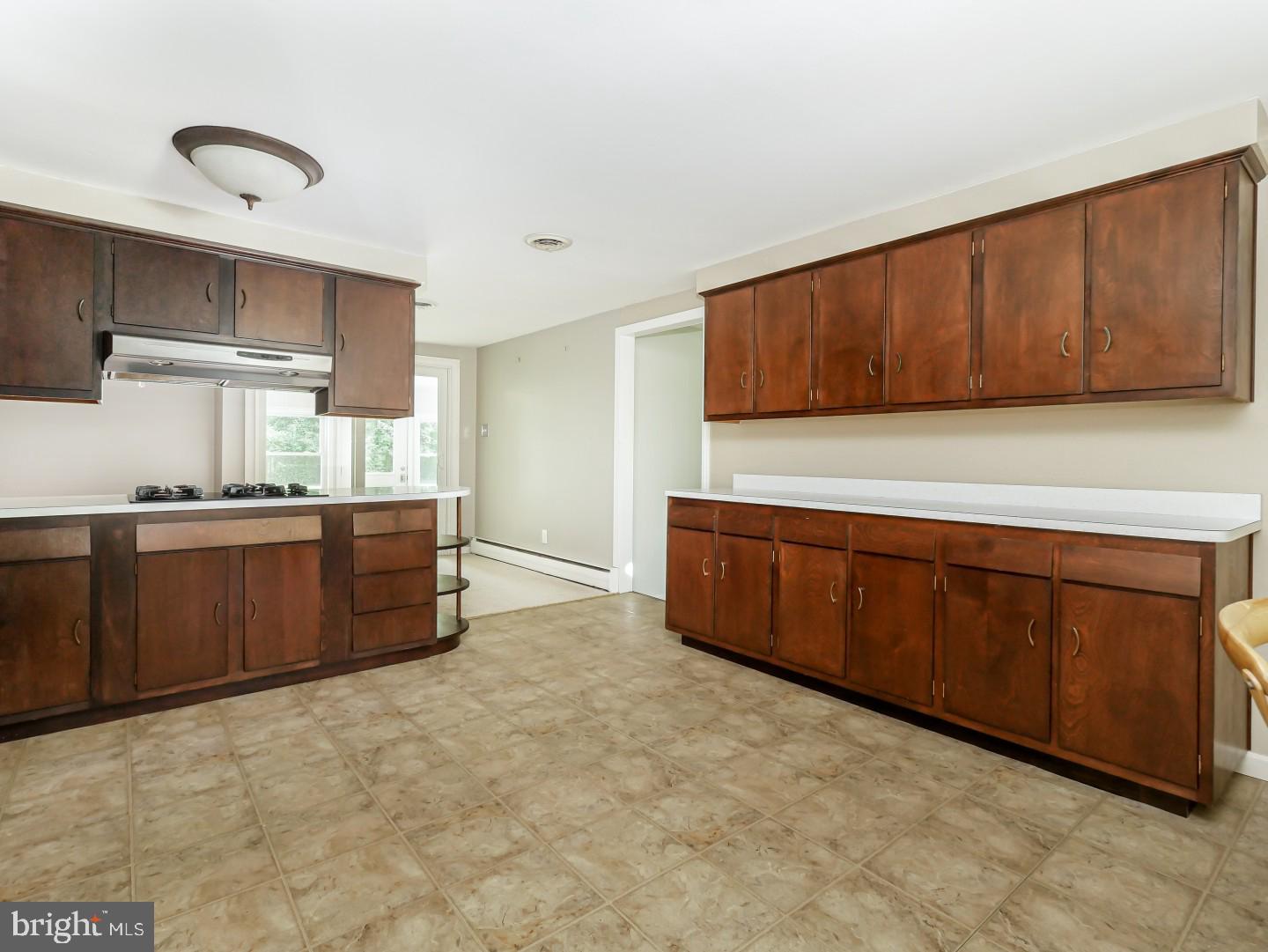 366 Saly Road Yardley, PA 19067 - Photo 11 of 36 Kitchen