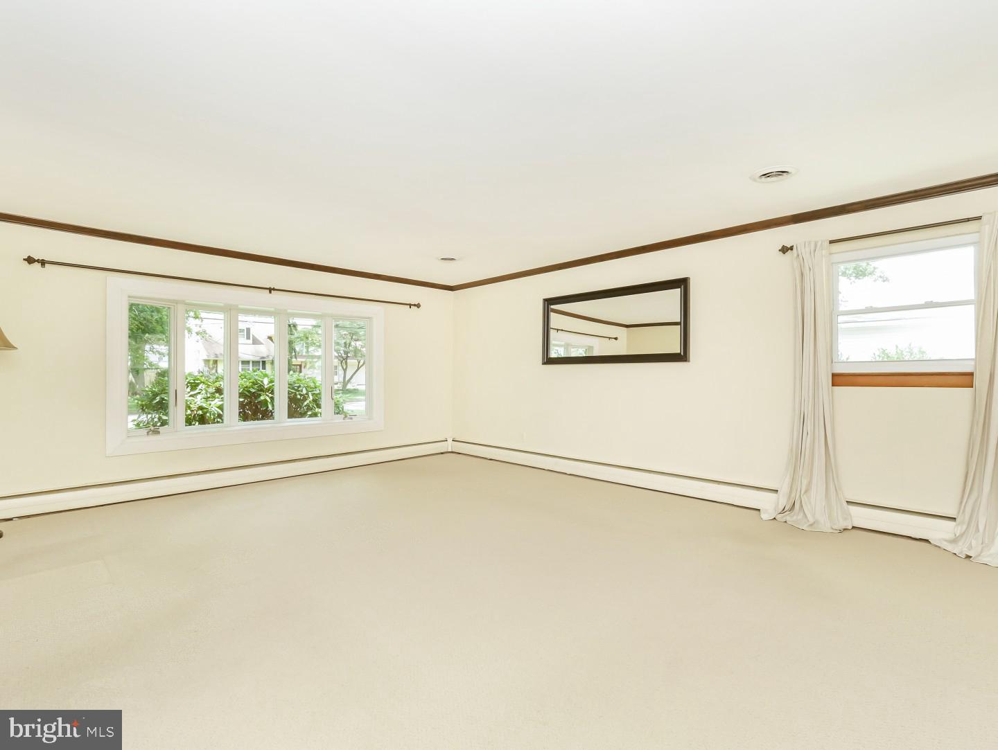 366 Saly Road Yardley, PA 19067 - Photo 7 of 36 Living Room