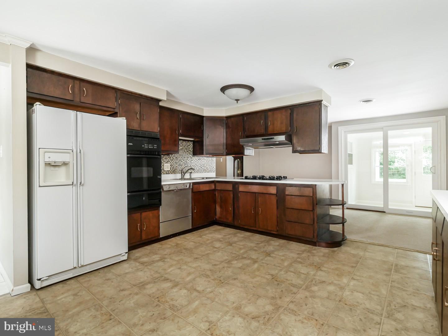 366 Saly Road Yardley, PA 19067 - Photo 10 of 36 Kitchen