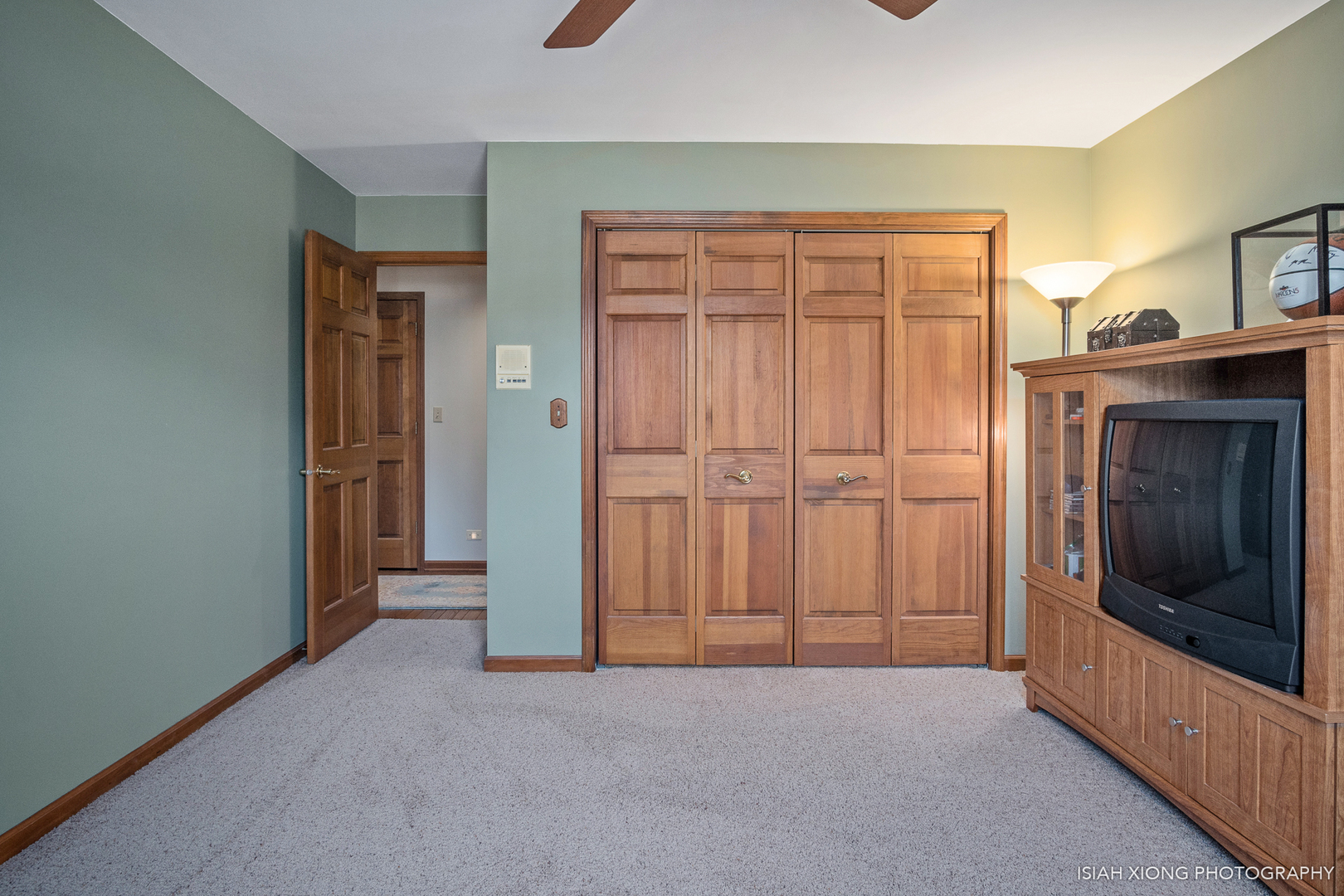 5S430 Deer Ridge Path Big Rock, IL 60511 - Photo 32 of 72 an empty room with sliding door and wooden floor