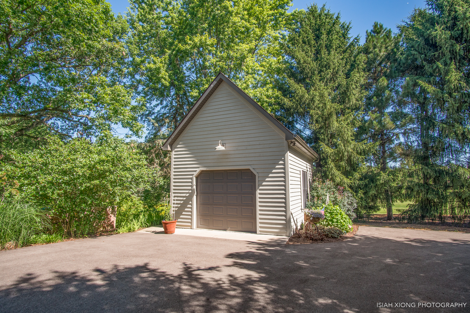 5S430 Deer Ridge Path Big Rock, IL 60511 - Photo 45 of 72 a front view of a house with a yard and garage