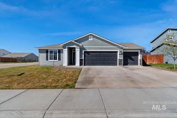 $415,000 | 19585 Maywood Avenue, Caldwell, ID 83605