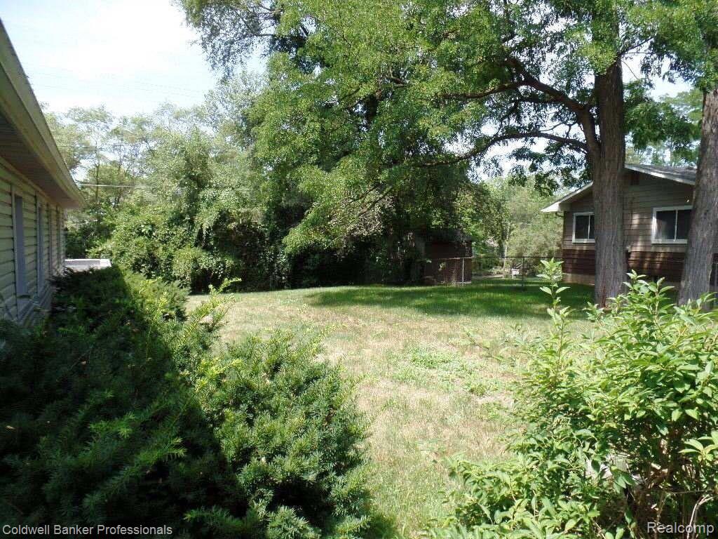 2550 Loon Lake Road Wixom, MI 48393 - Photo 6 of 20