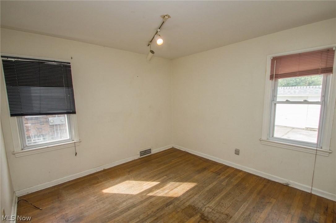 2384 Ashurst Road University Heights, OH 44118 - Photo 9 of 28 Down bedroom 2 with hardwood floors
