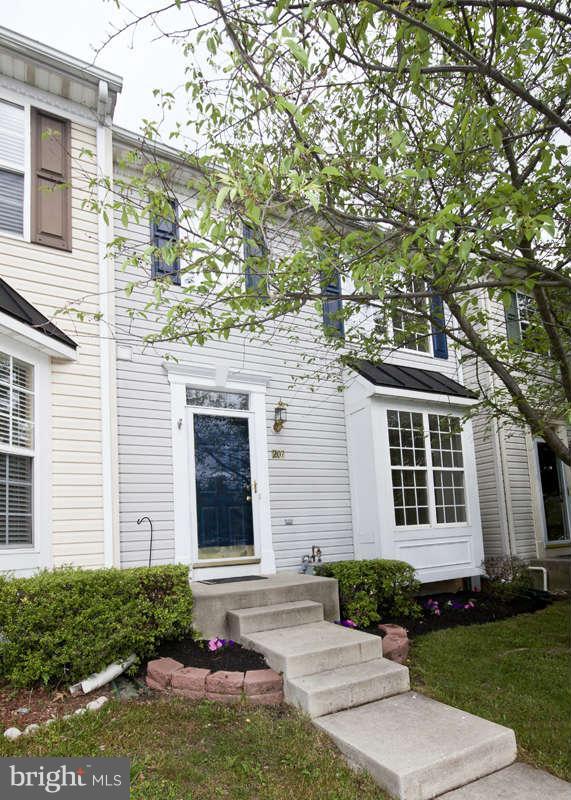 207 Carolstowne Road Reisterstown, MD 21136 - Photo 1 of 28 Exterior (Front)