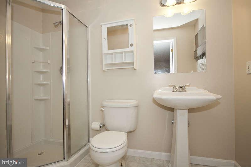 207 Carolstowne Road Reisterstown, MD 21136 - Photo 19 of 28 Bath