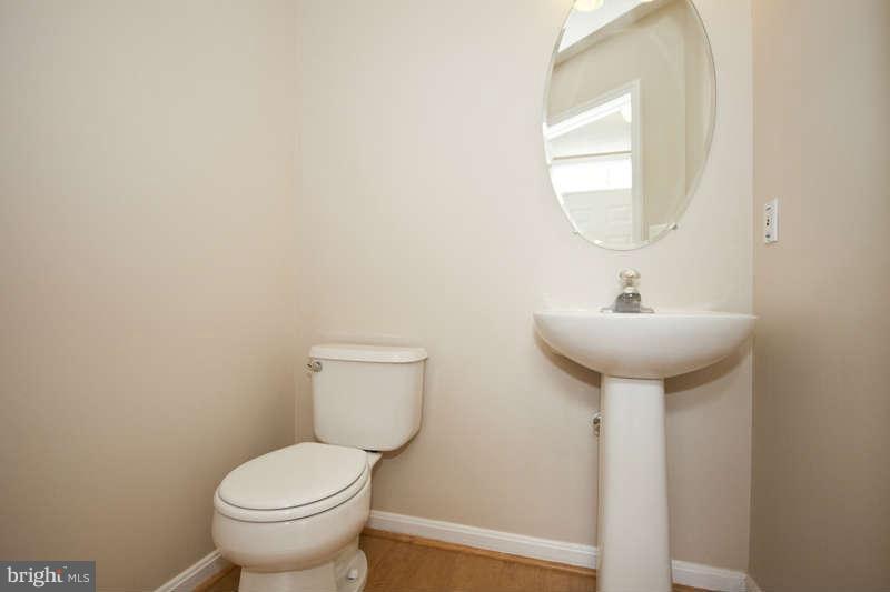 207 Carolstowne Road Reisterstown, MD 21136 - Photo 25 of 28 Bath
