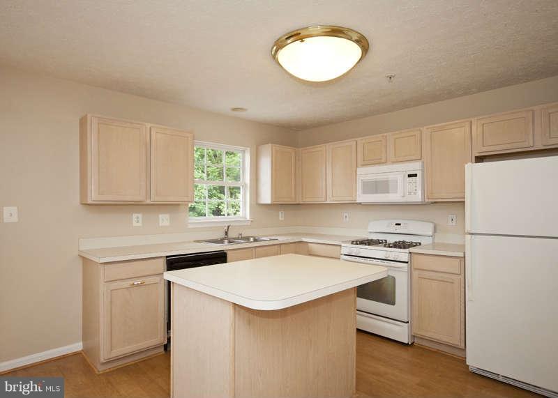 207 Carolstowne Road Reisterstown, MD 21136 - Photo 6 of 28 Kitchen