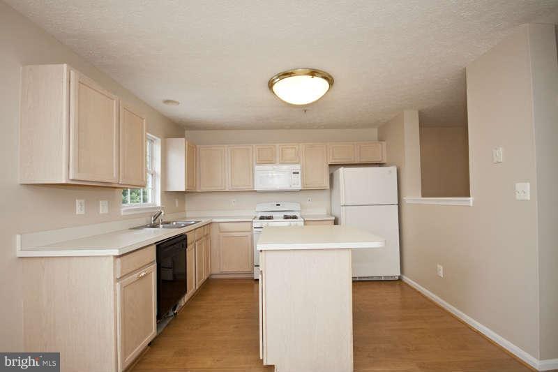 207 Carolstowne Road Reisterstown, MD 21136 - Photo 9 of 28 Kitchen