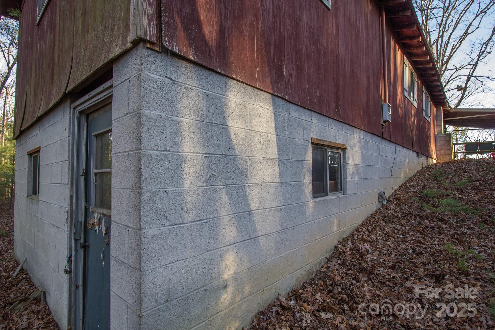691 Sandy Bottom Road Marshall, NC 28753 - Photo 16 of 26 Gallery Image 16