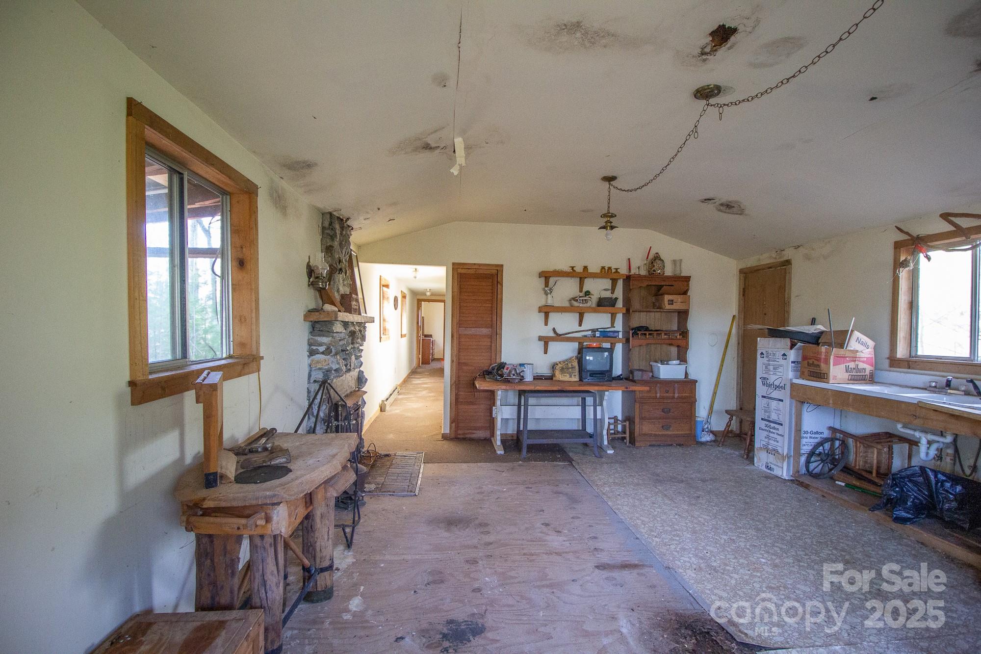 691 Sandy Bottom Road Marshall, NC 28753 - Photo 4 of 26 Gallery Image 4