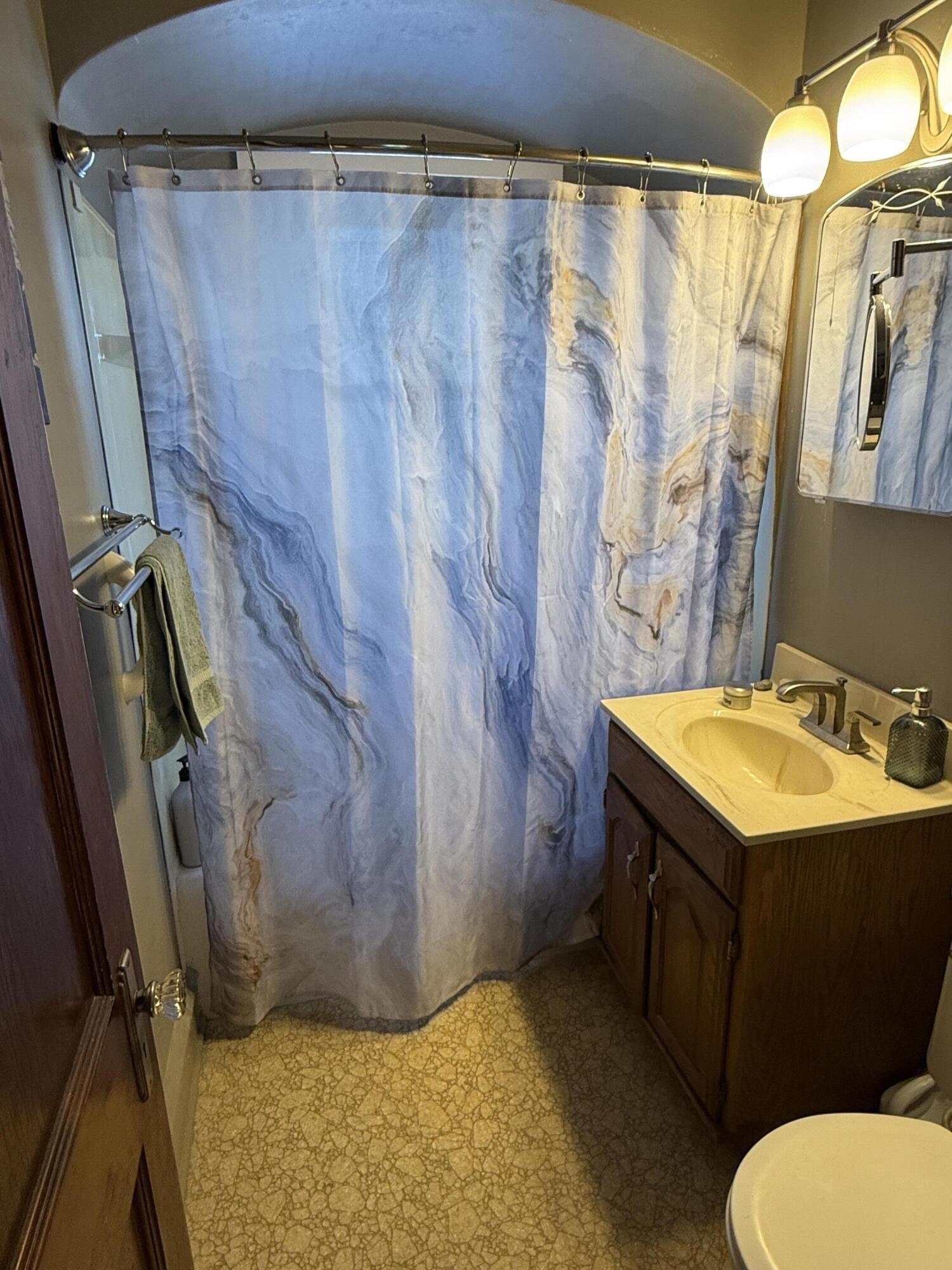 1602 Main Avenue Sheboygan, WI 53083 - Photo 5 of 7 Bathroom