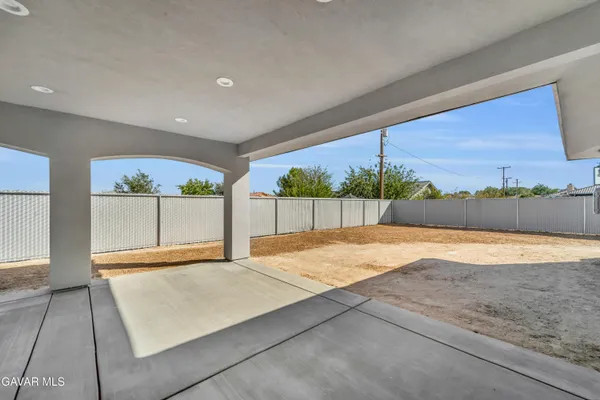 $459,900 | 21701 Darrow Drive, California City, CA 93505