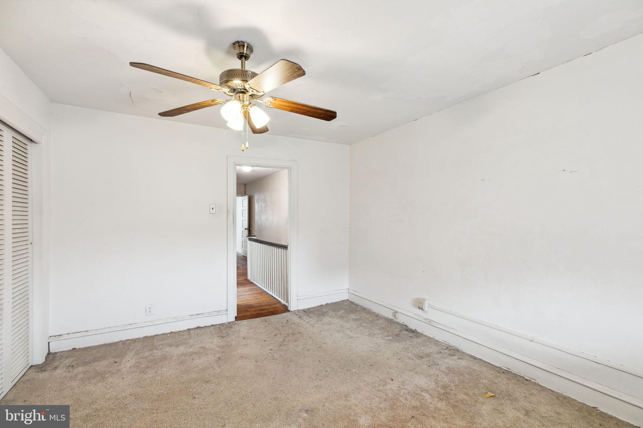 327 Avon Road Upper Darby, PA 19082 - Photo 23 of 29