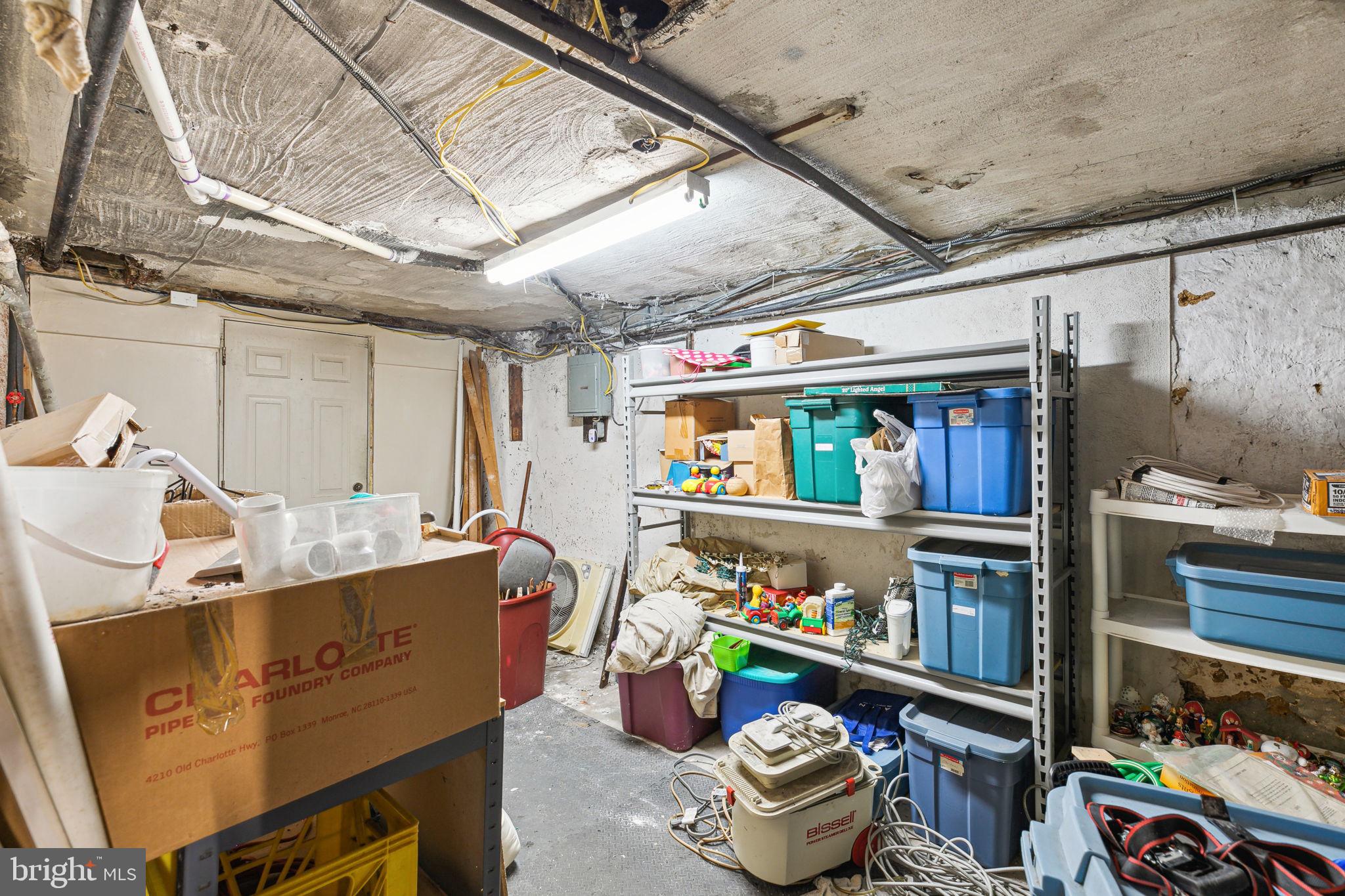 327 Avon Road Upper Darby, PA 19082 - Photo 26 of 29