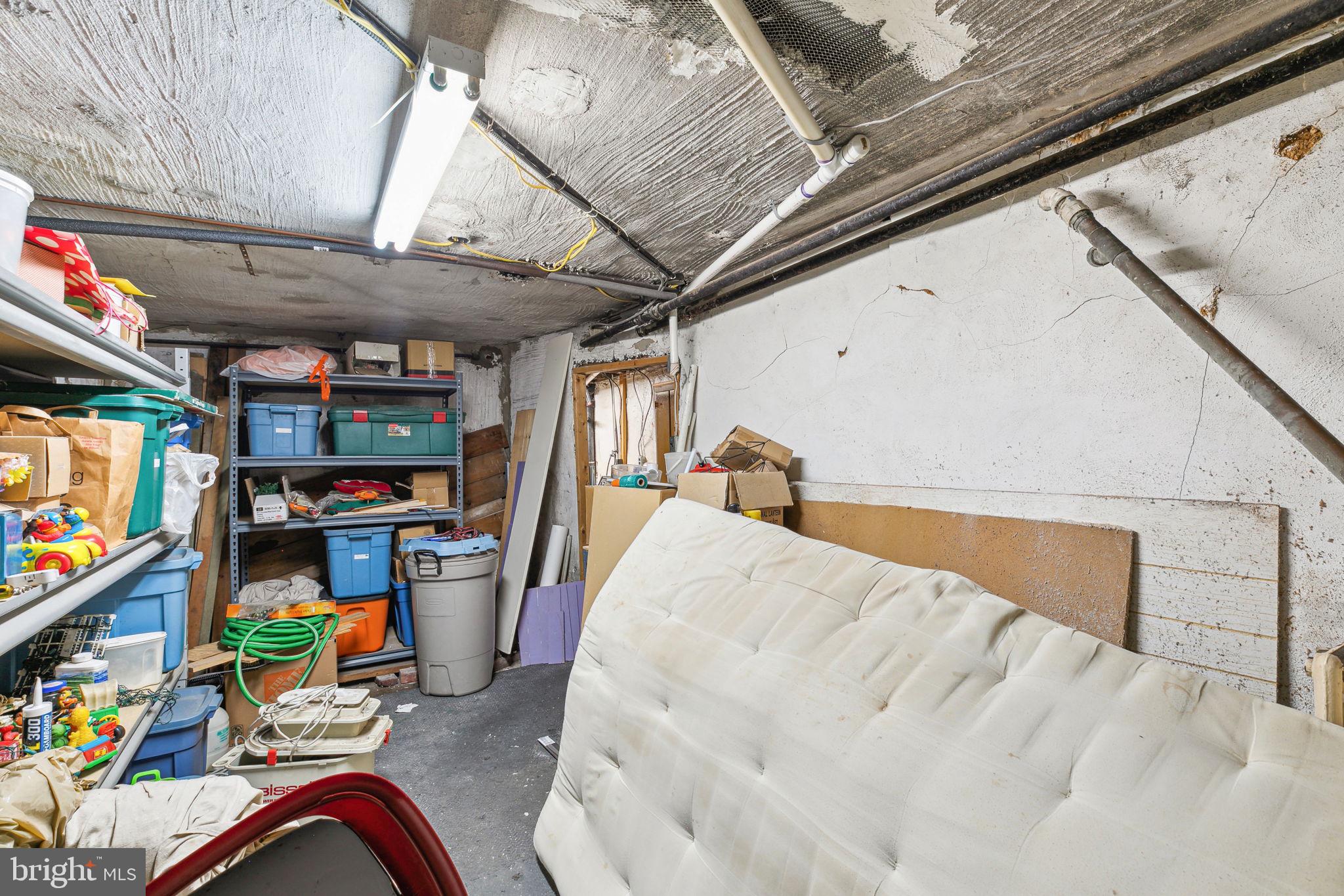 327 Avon Road Upper Darby, PA 19082 - Photo 27 of 29