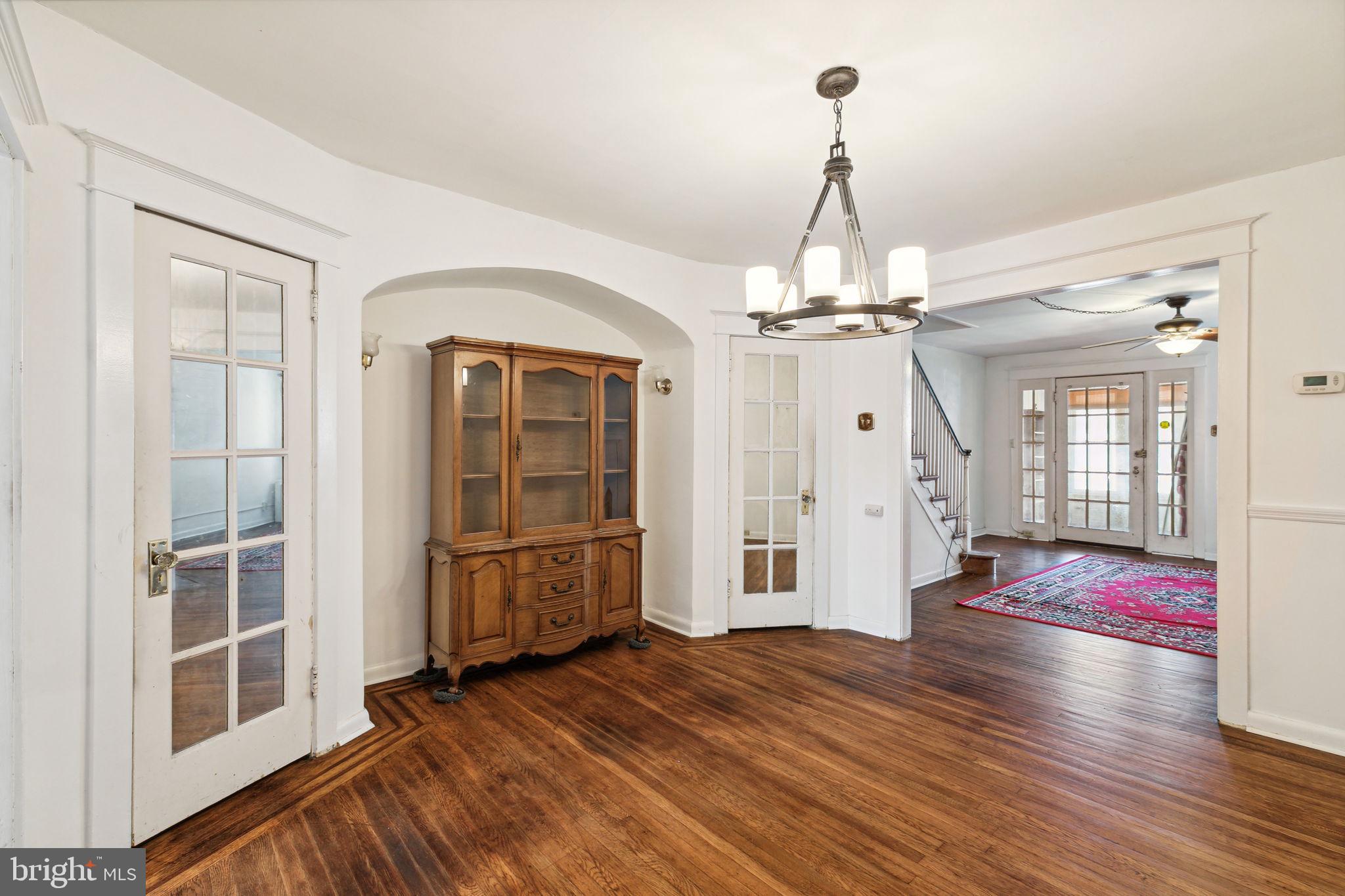 327 Avon Road Upper Darby, PA 19082 - Photo 7 of 29