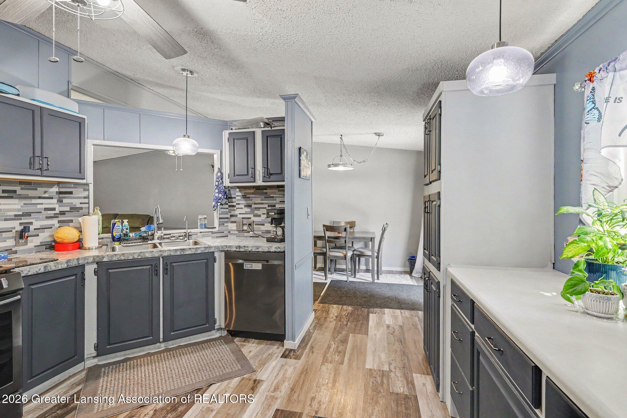 8995 River Park Road Jackson, MI 49201 - Photo 7 of 25 023_file_7636